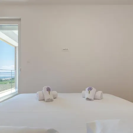 Sea Fairy Apartment *